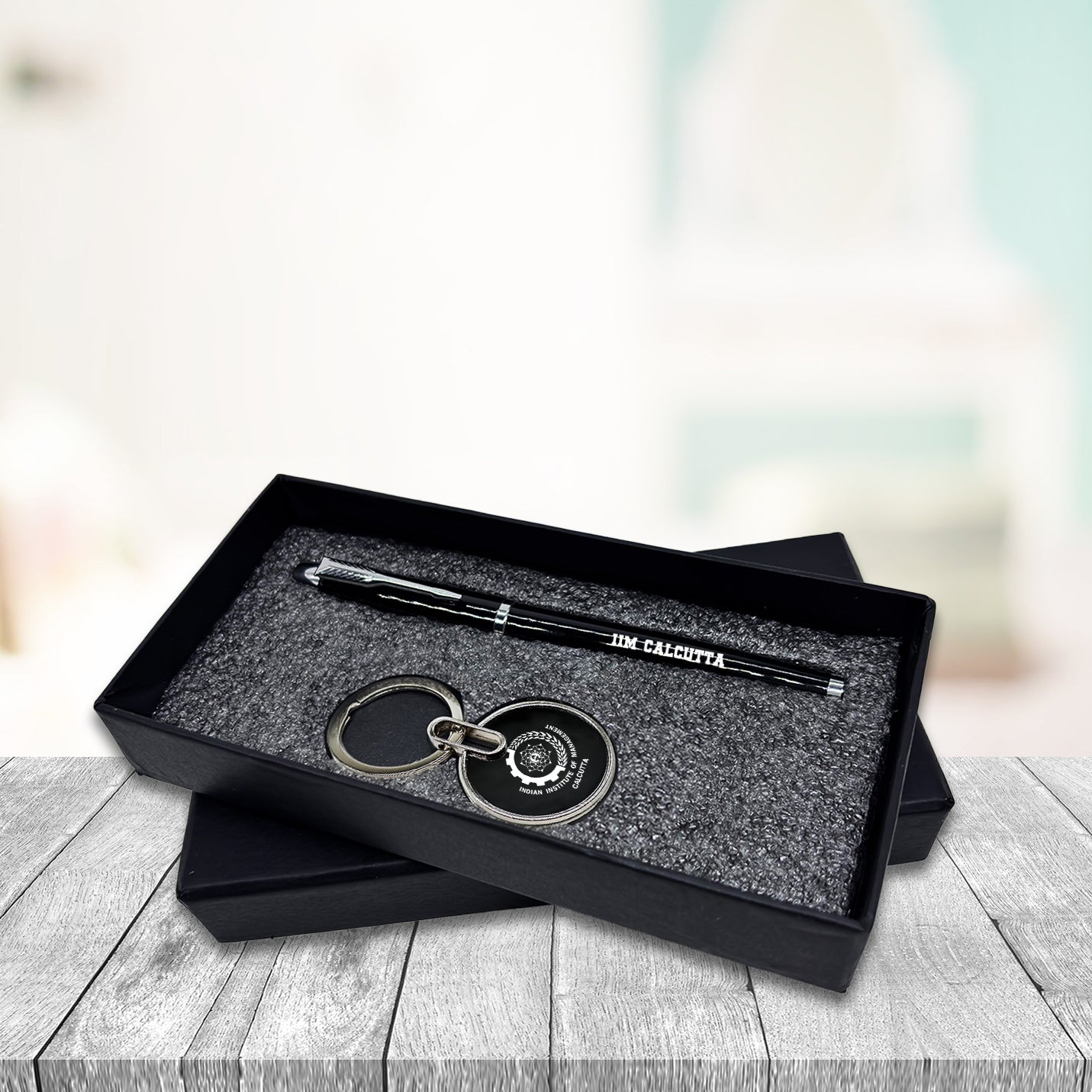Trendy IIMC Logo 2-in-1 Black Pen & Keychain Gift Set