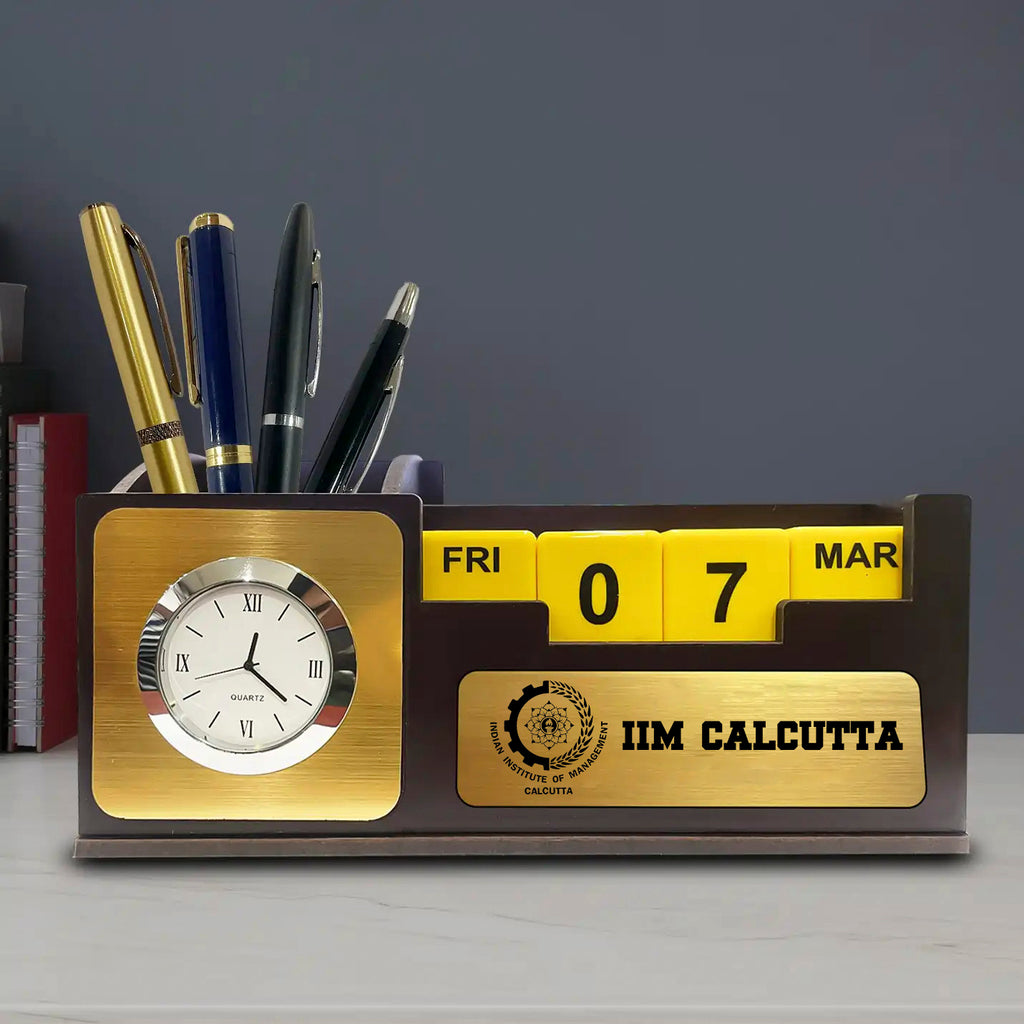 IIMC Logo Wooden Table Top With Clock, Mobile stand, Tumbler & Calendar