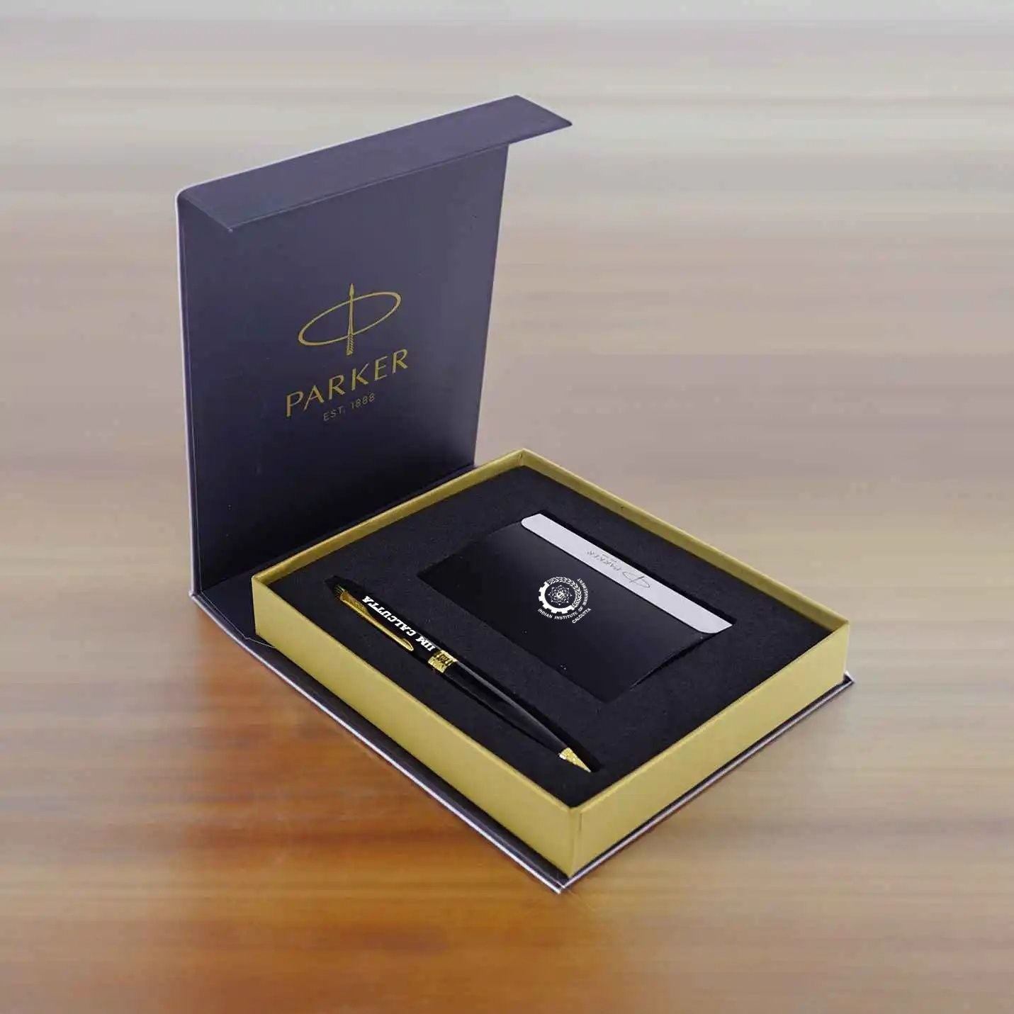 Premium Parker IIMC Black Gold Roller Ball Pen & Card Holder